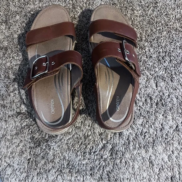 Aetrex Vania Platform Comfort Support Sandals Cognac Size 9.0-9.5 - Picture 2 of 6
